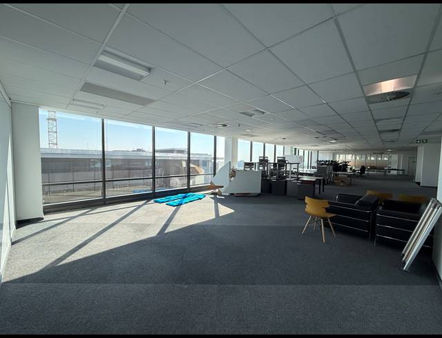 718M² OFFICE TO LET IN ROSEBANK